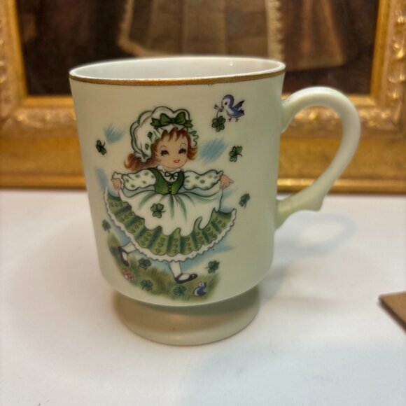 Lefton Vintage Irish Lass Shamrocks & Blue Bird Footed St Patrick's Day Mug 8200 - Picture 1 of 9